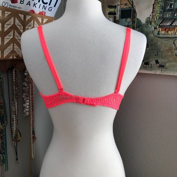 Victoria's Secret Padded Push Up Lace Demi Bra 34C - NEW - Picture 5 of 8